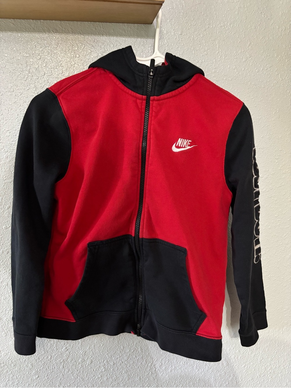 Nike Red and Black Kids Full-Zip Hooded Sweatshirt Medium